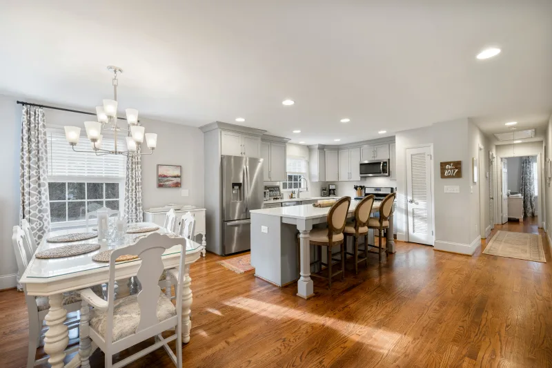Surprise AZ home with hardwood floors in a kitchen with traditional style decor