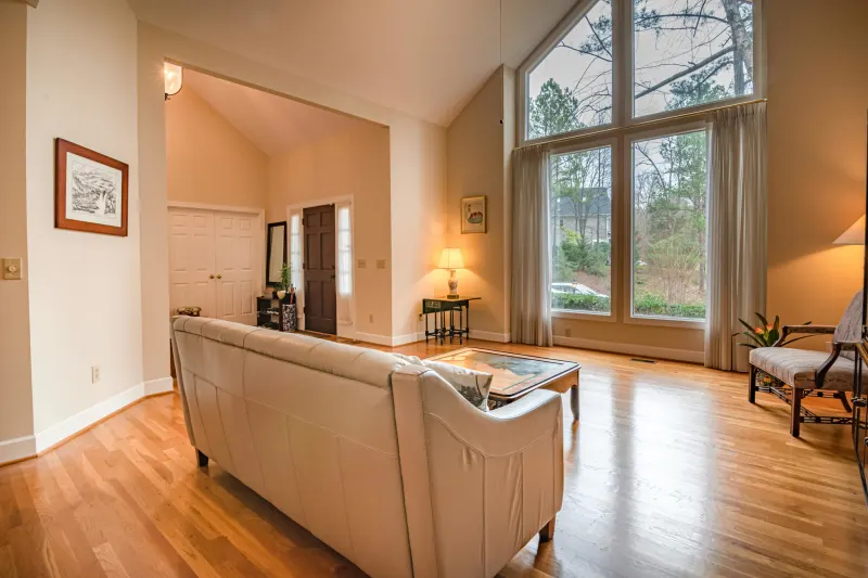 Oak hardwood floors in a Arizona home with vaulted ceilings