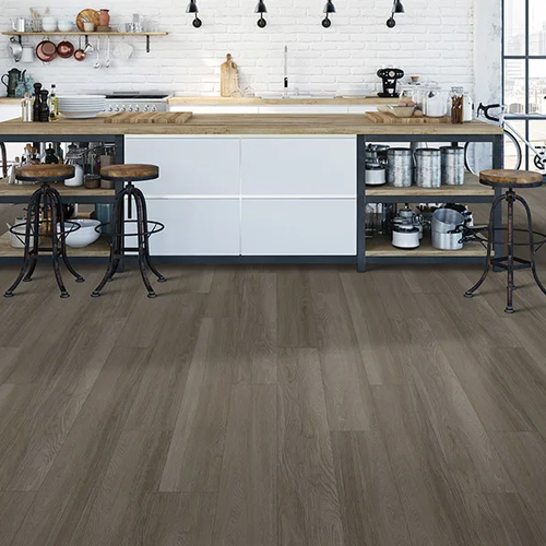 Hardwoof look LVP flooring in a classic Surprise AZ kitchen